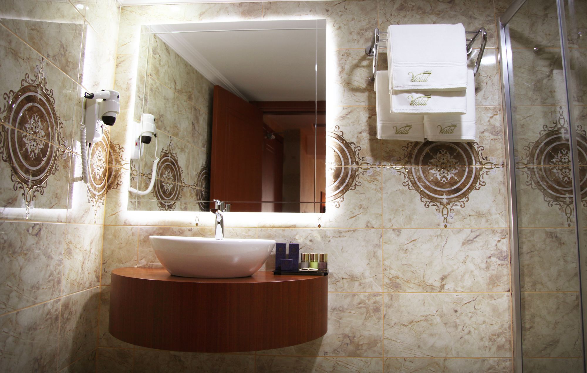 Grand Vuslat Hotel Trabzon Ngoại thất bức ảnh